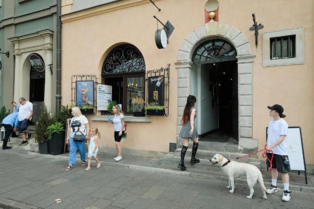 Urbannestgroup - Old Town -s9 *
